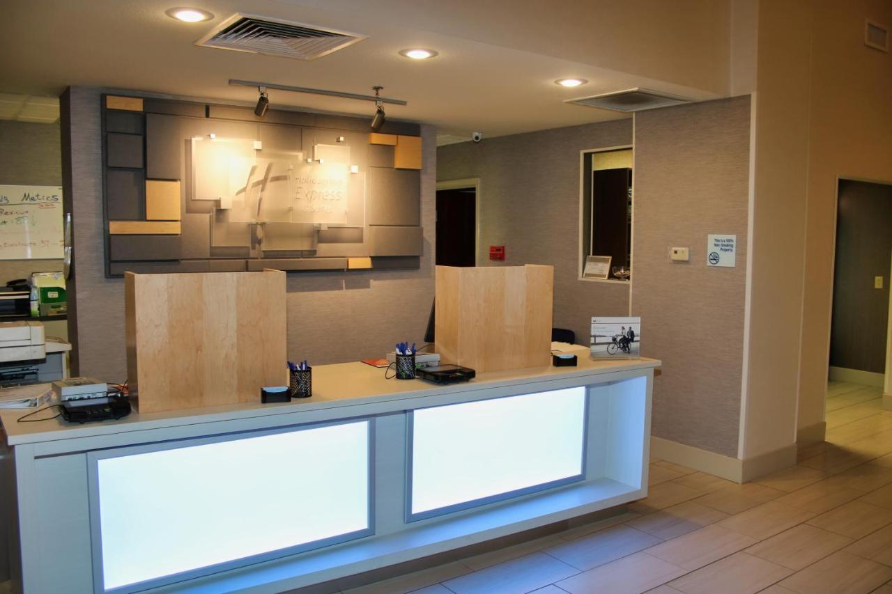 Holiday Inn Express By Ihg Douglas Exterior foto