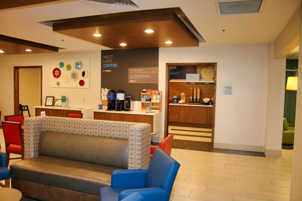 Holiday Inn Express By Ihg Douglas Exterior foto