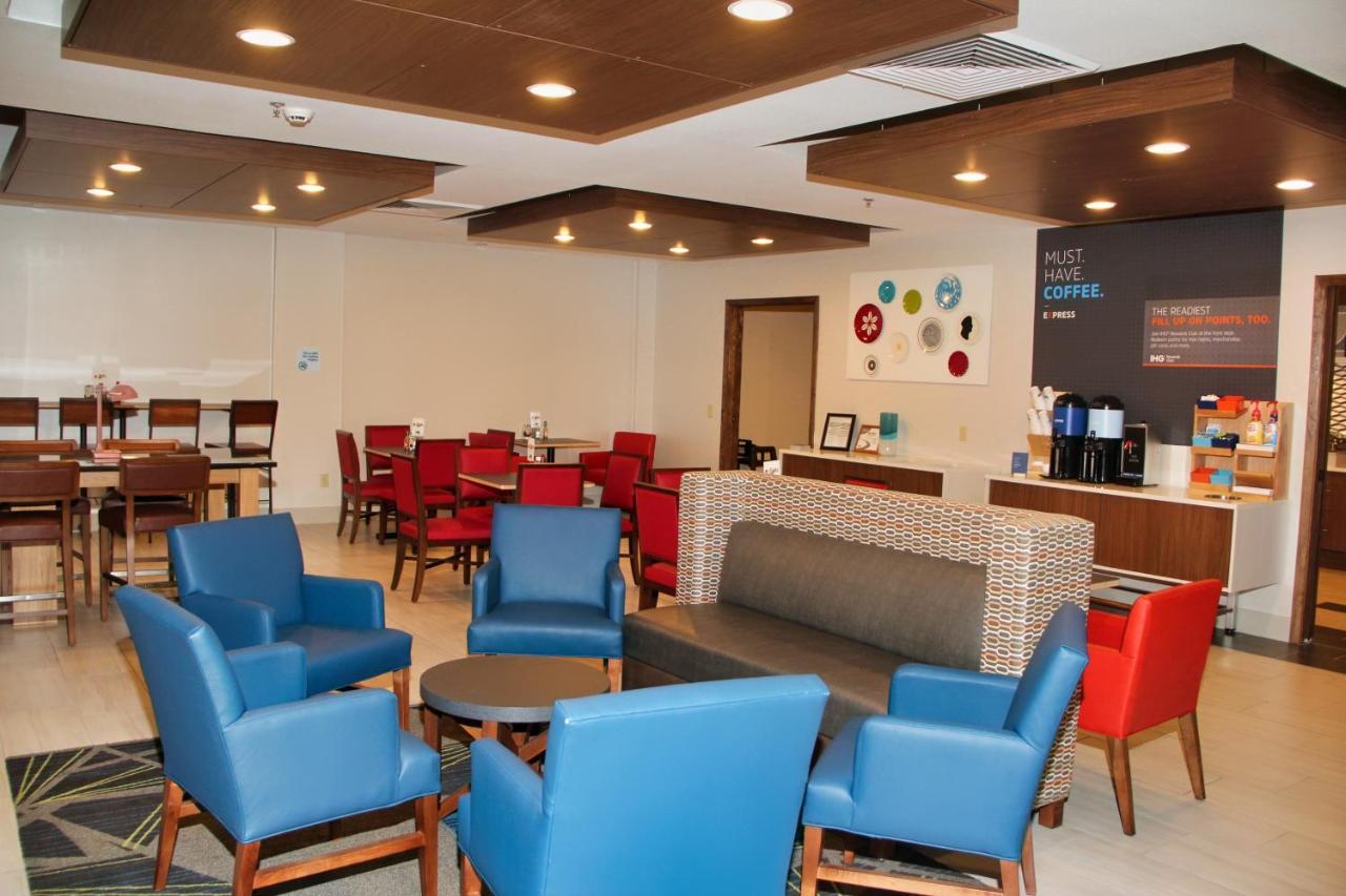 Holiday Inn Express By Ihg Douglas Exterior foto